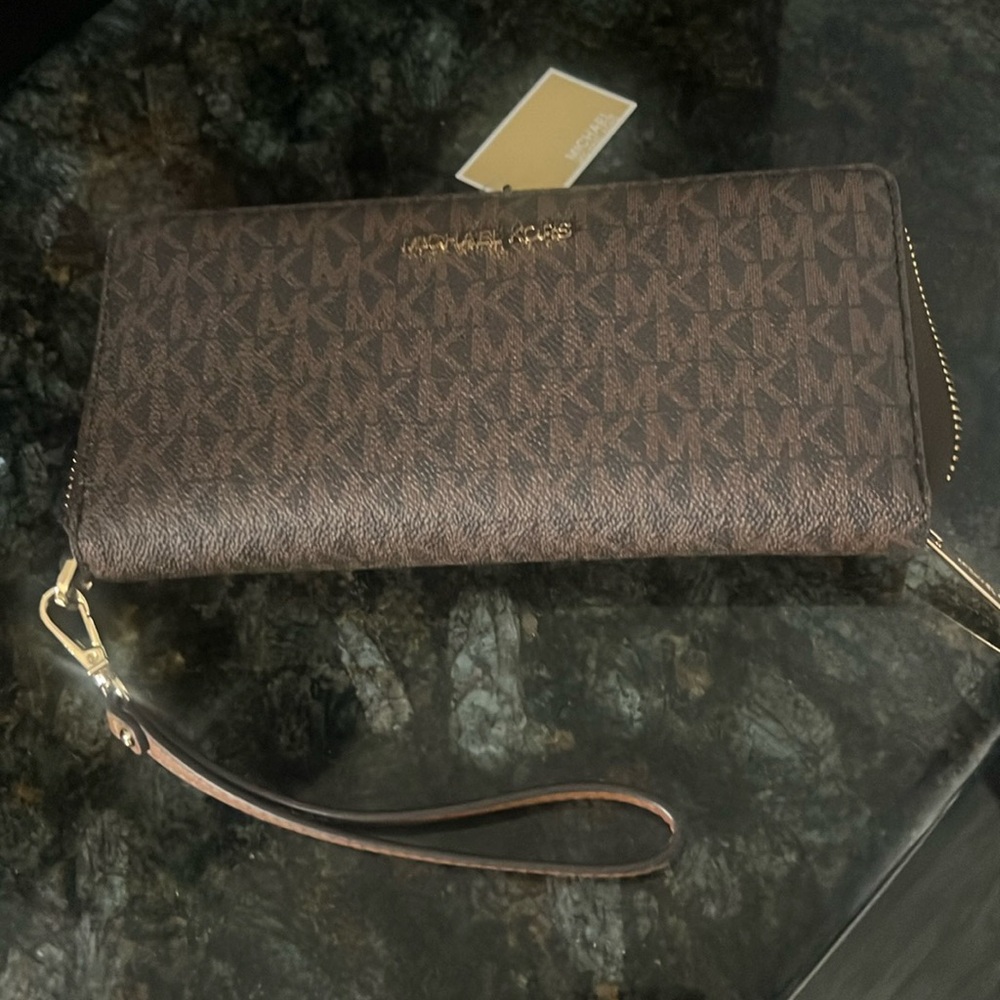 Michael Kors, Large wristlet/wallet